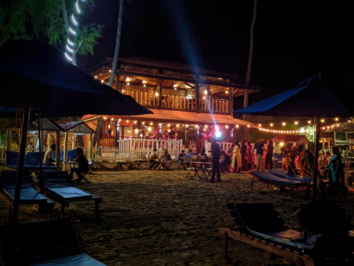 Blue Sand Beach Resort تريكونامالاي المظهر الخارجي الصورة