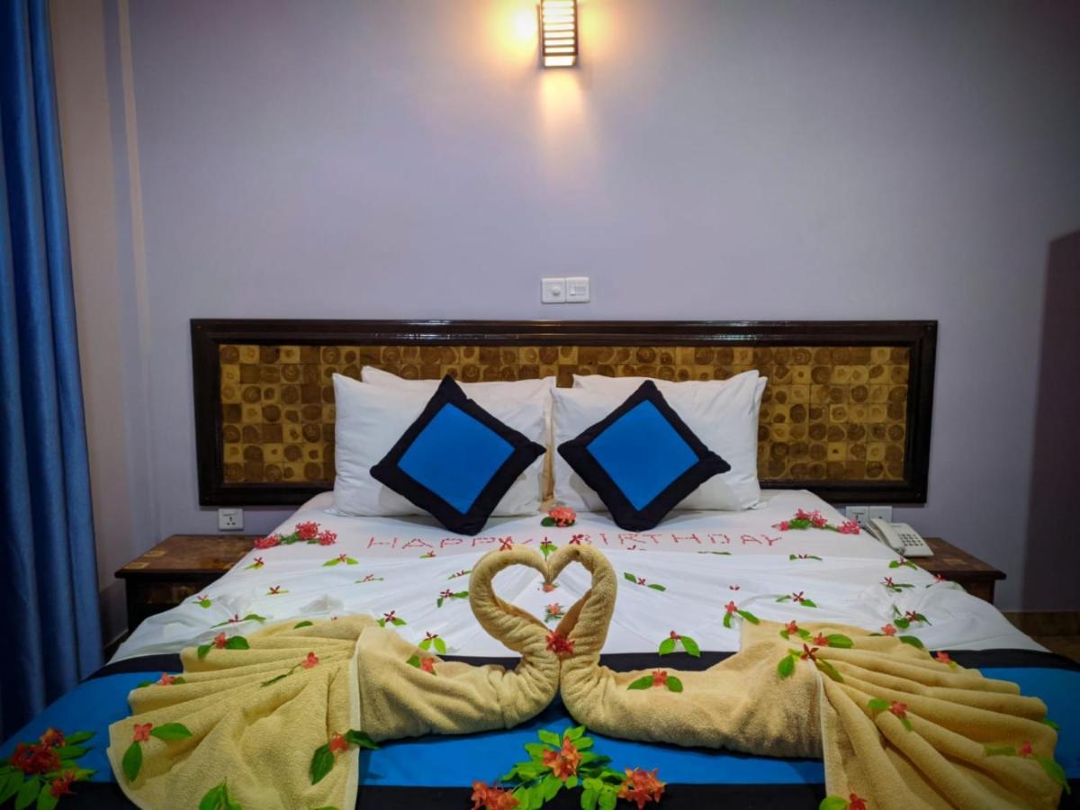 Blue Sand Beach Resort تريكونامالاي المظهر الخارجي الصورة