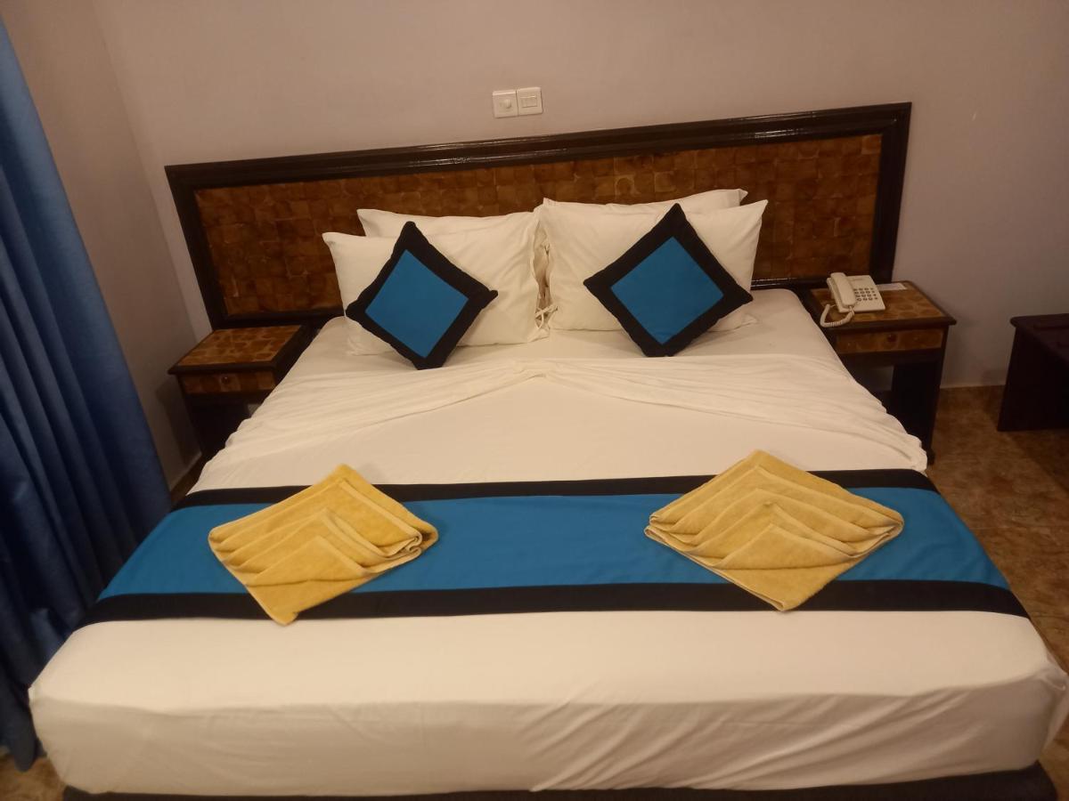 Blue Sand Beach Resort تريكونامالاي المظهر الخارجي الصورة