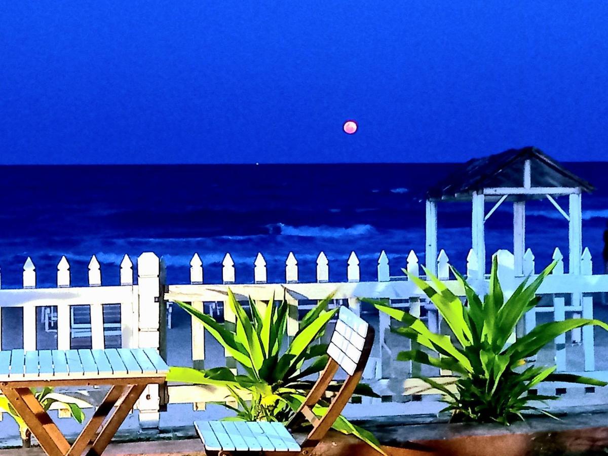 Blue Sand Beach Resort تريكونامالاي المظهر الخارجي الصورة
