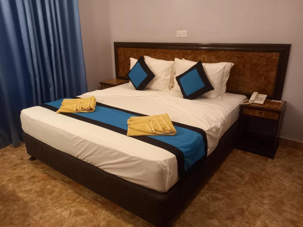 Blue Sand Beach Resort تريكونامالاي المظهر الخارجي الصورة