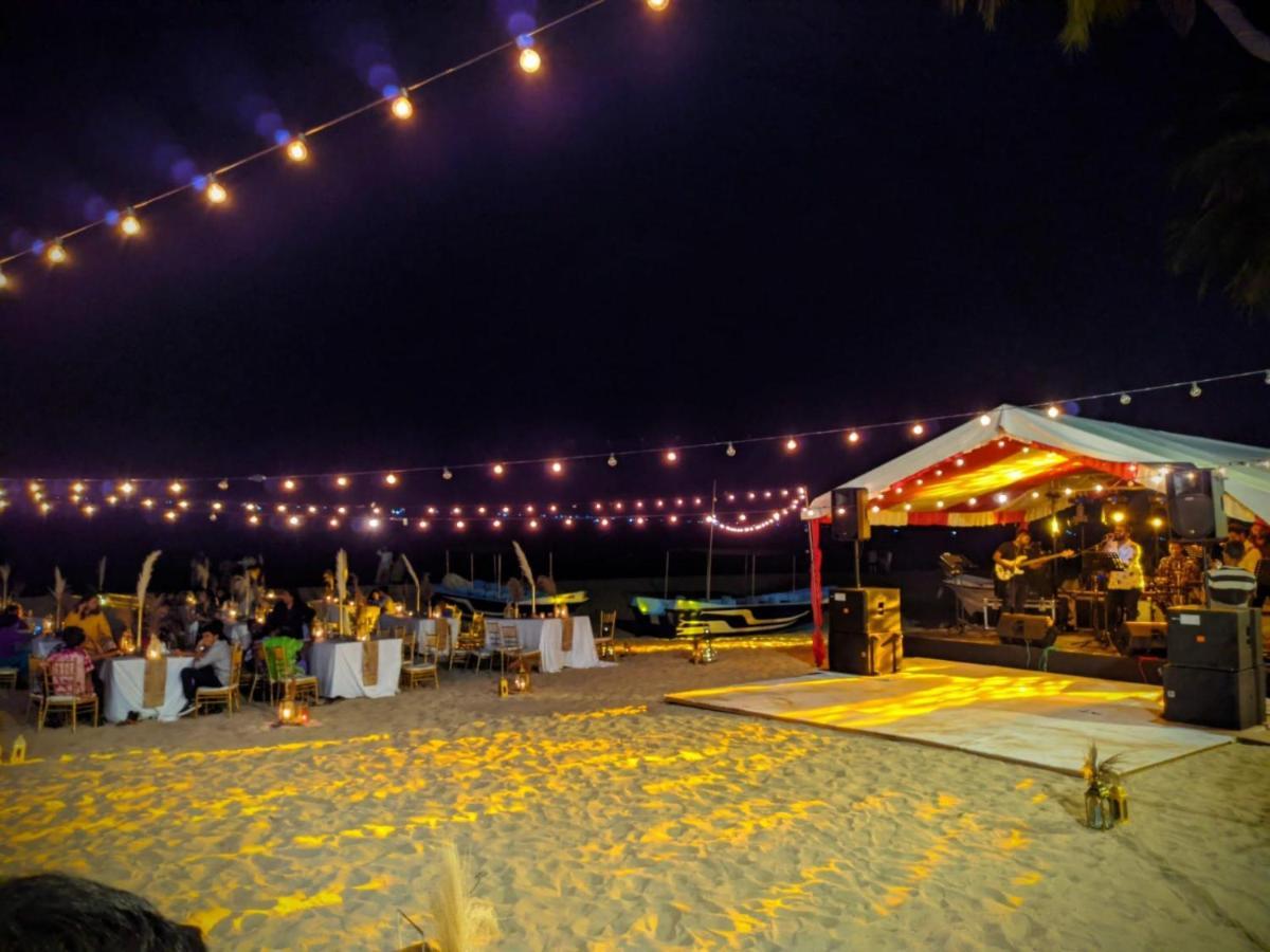 Blue Sand Beach Resort تريكونامالاي المظهر الخارجي الصورة