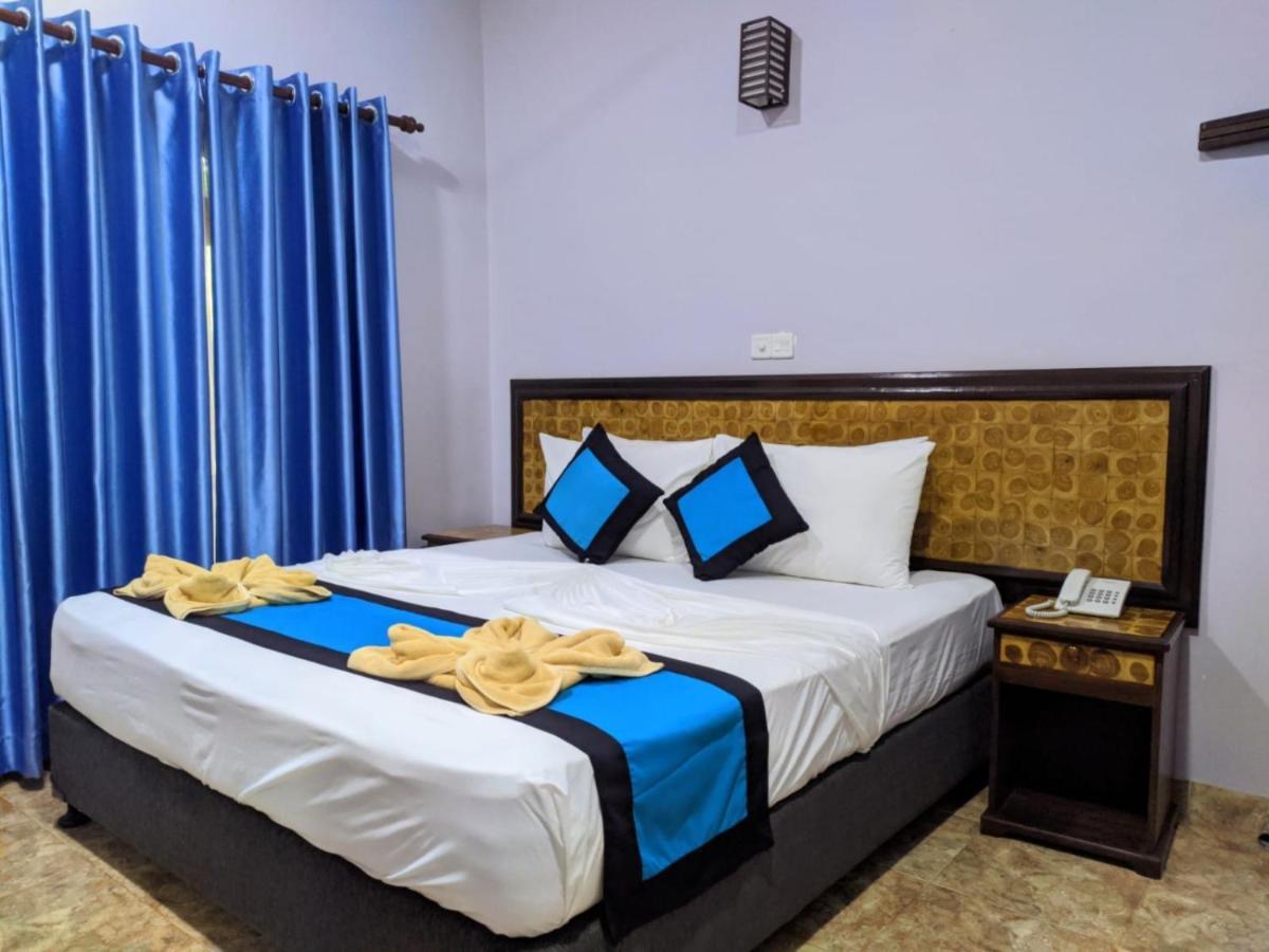 Blue Sand Beach Resort تريكونامالاي المظهر الخارجي الصورة