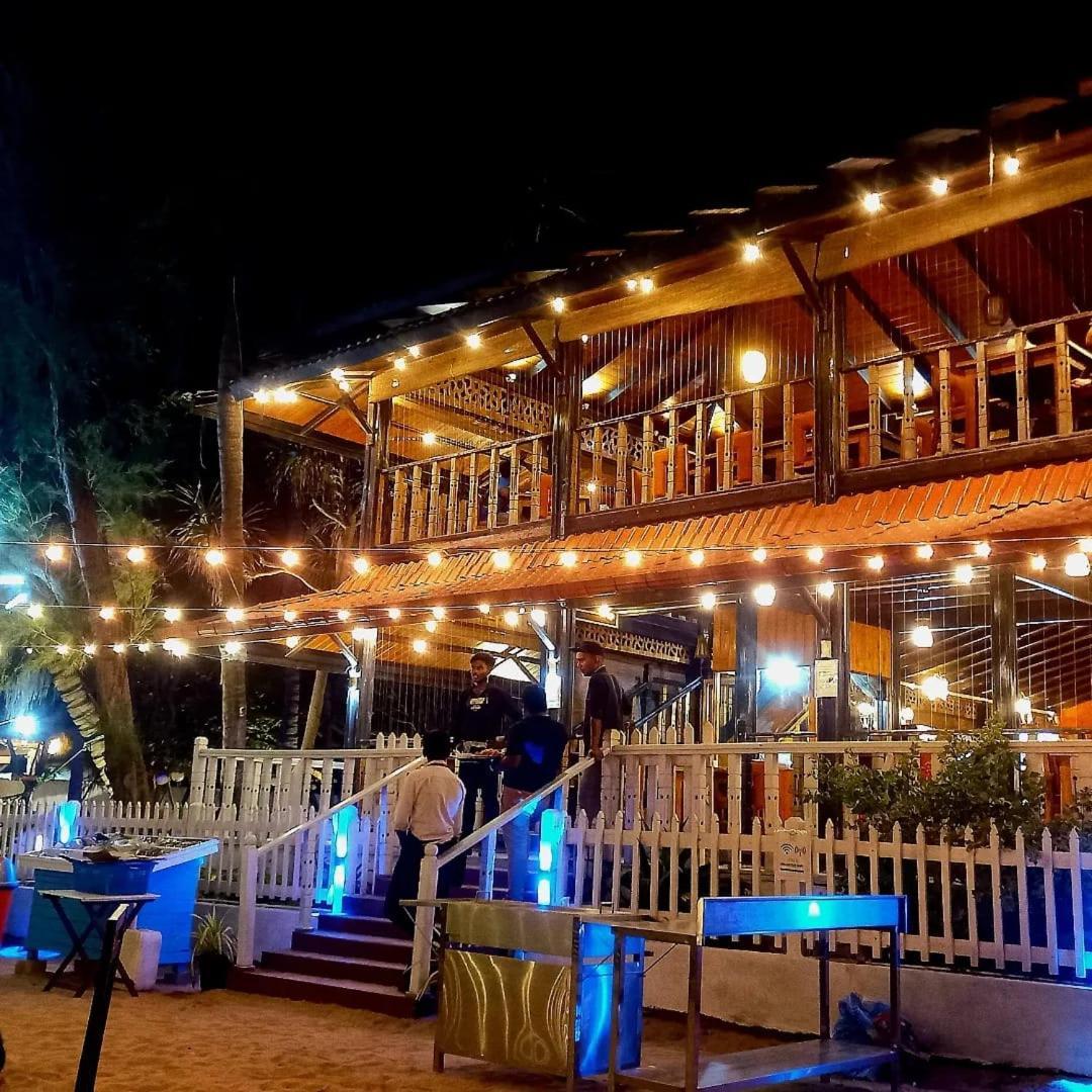 Blue Sand Beach Resort تريكونامالاي المظهر الخارجي الصورة